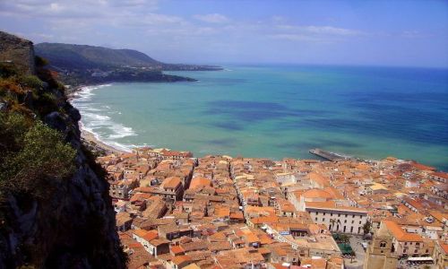 Zdjecie WOCHY / Sycylia / Cefalu - skaa La Rocca / panorama na zatok