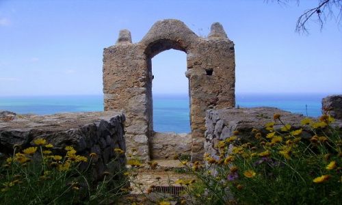 Zdjecie WOCHY / Sycylia / Cefalu - skaa La Rocca / 