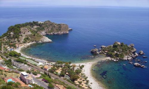 Zdjecie WOCHY / Sycylia / Taormina / widok na zatok u podna Taorminy