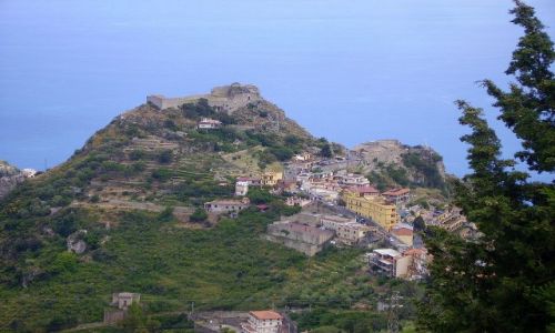 Zdjecie WOCHY / Sycylia / Castelmola / Taormina widziana z Castelmoli