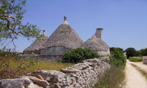 Zdjecie WOCHY / Apulia / w drodze do Alberobello / wiejskie drogi Apulii