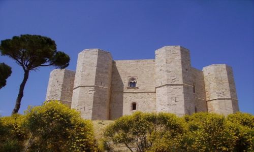 Zdjcie WOCHY / Apulia / okolice Andrii / zamek peen zagadek
