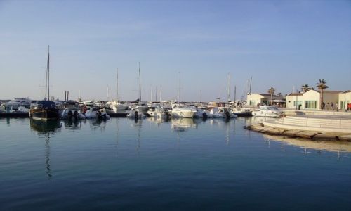 Zdjęcie WłOCHY / Apulia / Rodi di Garganico / marina w Rodi di Garganico