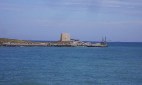 Zdjęcie WłOCHY / Półwysep Gargano / okolce Vieste / charakterystyczne budowle dla tego wybrzeża