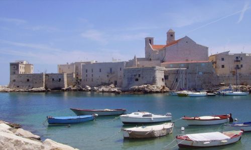 Zdjecie WOCHY / Apulia / Giovinazzo / widok na star cz Giovinazzo