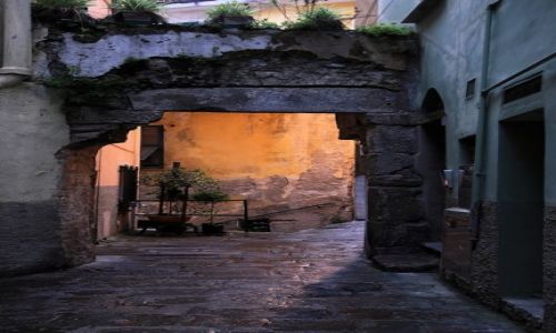 Zdjecie WOCHY / Cinque Terre / Riomaggiore / Zauek z bram