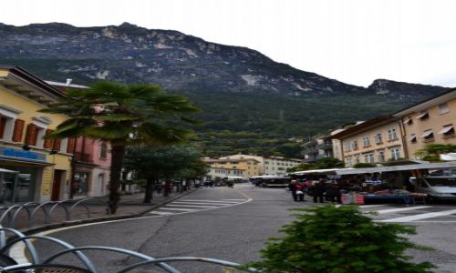 Zdjcie WOCHY / TRYDENT / RIVA DEL GARDA / na Viale San Francesco