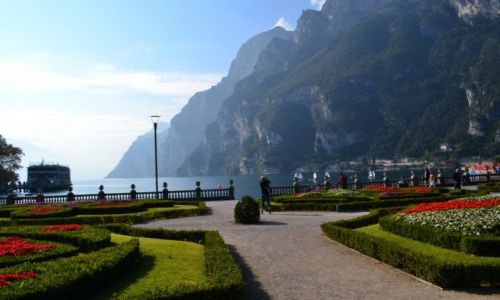 Zdjecie WOCHY / TRYDENT / RIVA DEL GARDA / Wczesno poranna Riva del Garda