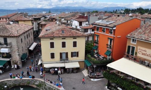 Zdjcie WOCHY / Lombardia/ prowincja Brescia / Sirmione / Sirmione - widok z zamku (3)