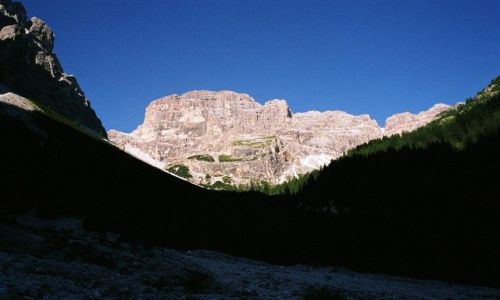 Zdjecie WOCHY / Dolomity di Sesto / podejcie do Tre CIme / May ksek z rana...
