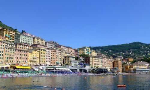 Zdjęcie WłOCHY / Liguria / Camogli / charakterystyczne domy-wieże w Camogli