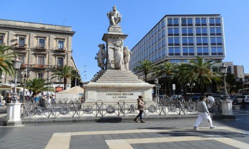 Zdjęcie WłOCHY / Sycylia / Catania / Catania- omnik w centrum