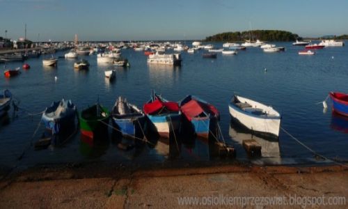 Zdjęcie WłOCHY / Apulia / Porto Cezareo / łódki
