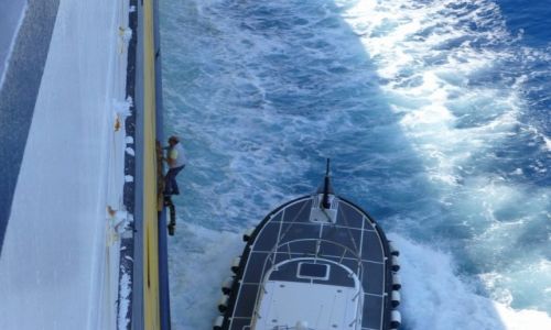 Zdj�cie W�OCHY / chyba jeszcze Liguria / w pobli�u Savony / pilot w 