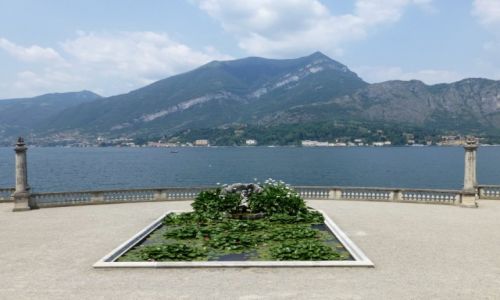 Zdjęcie WłOCHY / Lobmardia / Jezioro Como- Bellagio /  widok z tarasu  na Jezioro Como