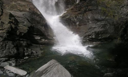 Zdjęcie WłOCHY / brak / Park Narodowy Gran Paradiso / Wodospad 2