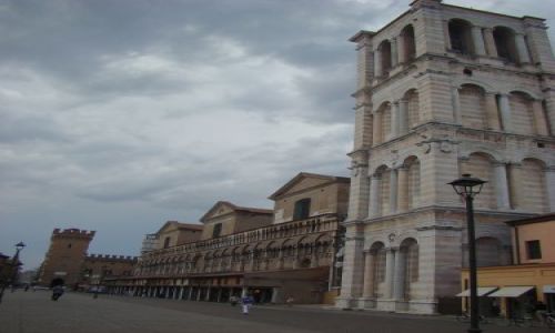 Zdjęcie WłOCHY / ITALIA / FERRARA / PLAZZA