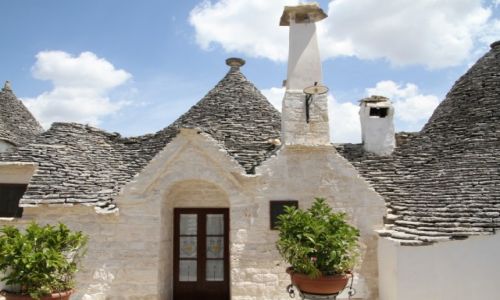 Zdjcie WOCHY / APULIA / ALBEROBELLO  / DOMKI TRULLI 