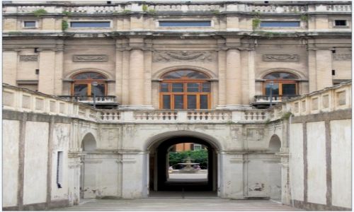 Zdjęcie WłOCHY / Lazio / Rzym / w rzymskim zaułku...