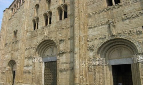 Zdjęcie WłOCHY / - / Pawia / Kościół romański 1