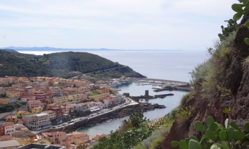 Zdjcie WOCHY / Sardynia / Castelsardo / CASTELSARDO - pereka Sardynii, widok na port