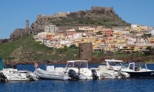 Zdjcie WOCHY / S / Castelsardo / Spacer uliczkami Castelsardo - widok z molo