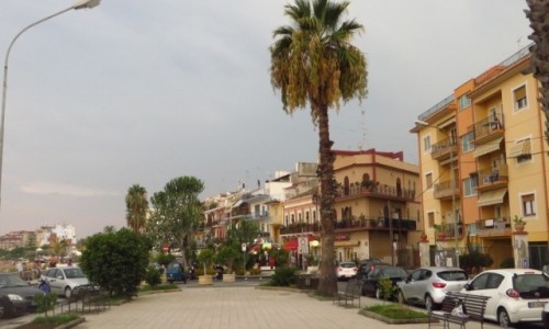 Zdj�cie W�OCHY / Sycylia / Gardini Naxos / bulwar