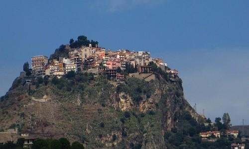 Zdjecie WOCHY / Sycylia / Giardini Naxos / Taormina widok z Giardini Naxos