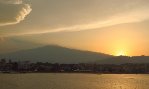 Zdjcie WOCHY / Sycylia / Giardini Naxos / Etna o zachodzie soca
