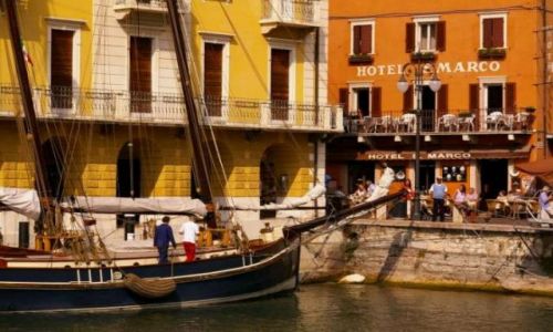 Zdjęcie WłOCHY / brak / Lago di Garda / Malcesine centrum