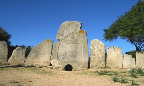 Zdjecie WOCHY / Olbia tempo / Tomba dei Giganti di Coddu Vechju di Arzachena / Sardynia