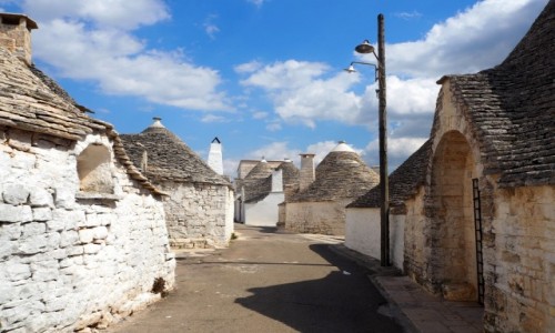 Zdjęcie WłOCHY / Apulia / Alberobello / Uliczka