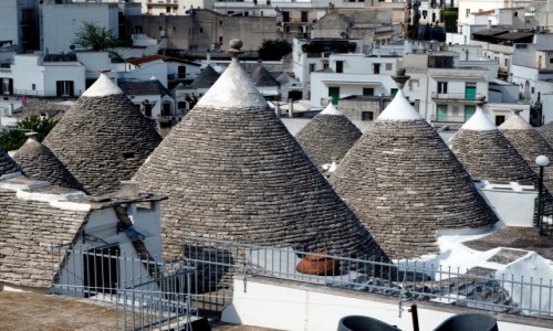 Zdjęcie WłOCHY / Apulia / Aleberobello / Dachy