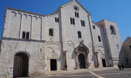 Zdjęcie WłOCHY / Apulia / Bari,  piazza S.Nicola / Bazylika św. Mikołaja