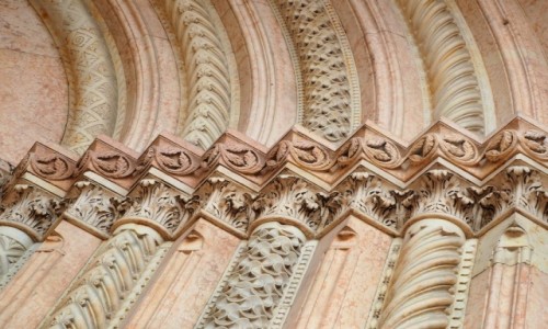 Zdjęcie WłOCHY / Emilia-Romania / Modena/Piazza Grande  / Detal katedry