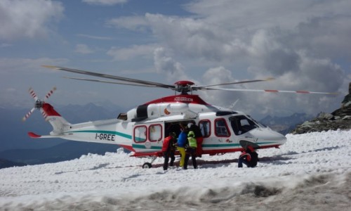 Zdjcie WOCHY / Alpy Penniskie / Plateau Rosa 3480 m n.p.m. / Helikopter w akcji.