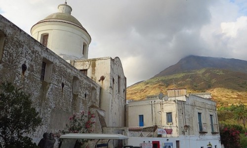 Zdjcie WOCHY / Wyspy Liparyjskie / Stromboli / San Bartolo