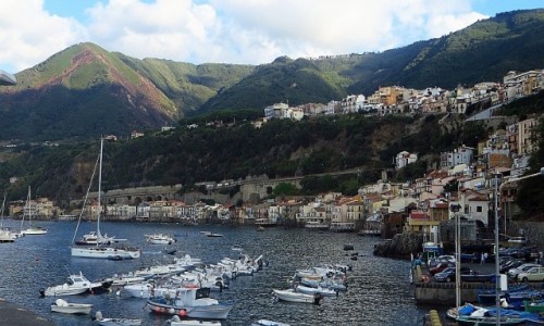 Zdjcie WOCHY / Kalabria / Scilla / widok na port rybacki