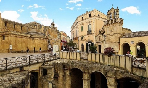 Zdjcie WOCHY / Basilicata / Matera / Piazza Vittorio Veneto