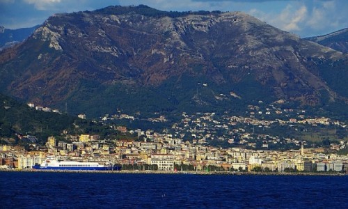 Zdjcie WOCHY / Kampania / Salerno / panorama Salerno od strony morza