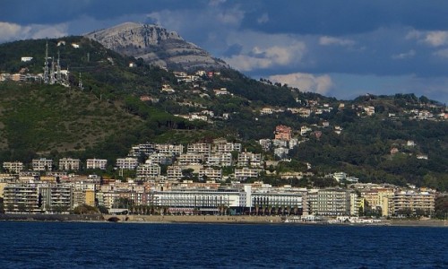 Zdjcie WOCHY / Kampania / Salerno / panorama Salerno od strony morza