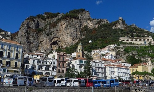 Zdjcie WOCHY / Kampania / Amalfi / panorama Amalfi od strony morza