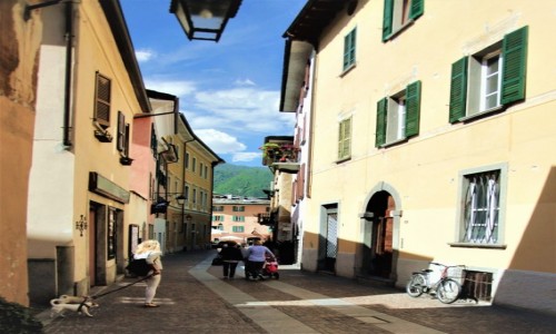 Zdjecie WOCHY / Lombardia / Chiavenna / Uliczka
