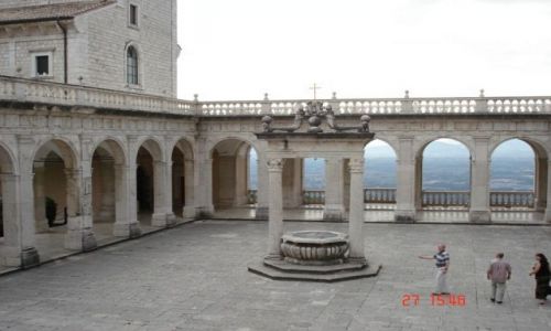 Zdjecie WOCHY / MONTE CASSINO / MONTE CASSINO / KLASZTOR BENEDYKTYNW