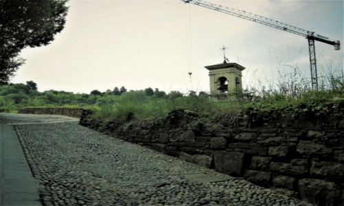 Zdjęcie WłOCHY / Lombardia / obrzeża Bergamo / W drodze do kolejki