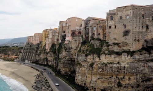 Zdjecie WOCHY / Kalabria / Tropea / Miasto na klifie