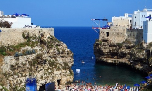 Zdjecie WOCHY / Apulia / Polignano a Mare / plaa miejska