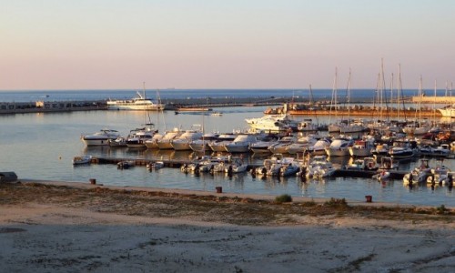 Zdjcie WOCHY / Apulia / Vieste / marina o zachodzie soca