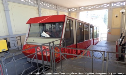 Zdjecie WOCHY / Lombardia / Bergamo - Citta Alta ( grne miasto) / Kolejka 