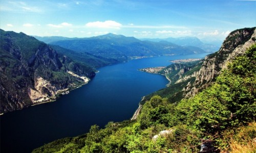 Zdjecie WOCHY /  Lecco / Gra San Martino / Widok na Abbadia Lariana i Mandello del Lario